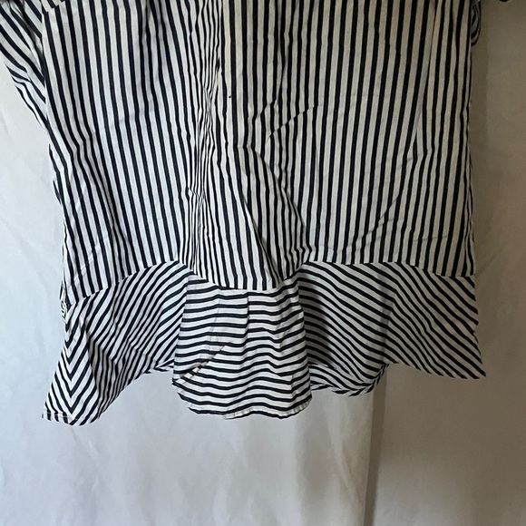 Banana Republic: Striped Black & White Top- M - Picture 11 of 14